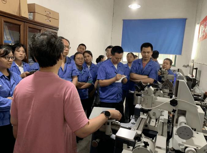 淬煉工匠技藝，蓄能再啟新程——新天光電與成都新成量光學計量儀器技術研學班圓滿開班